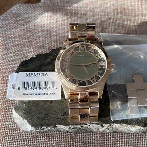 Marc by MARC JACOBS Stunning Ladies Gold Wrist Watch MBM3206